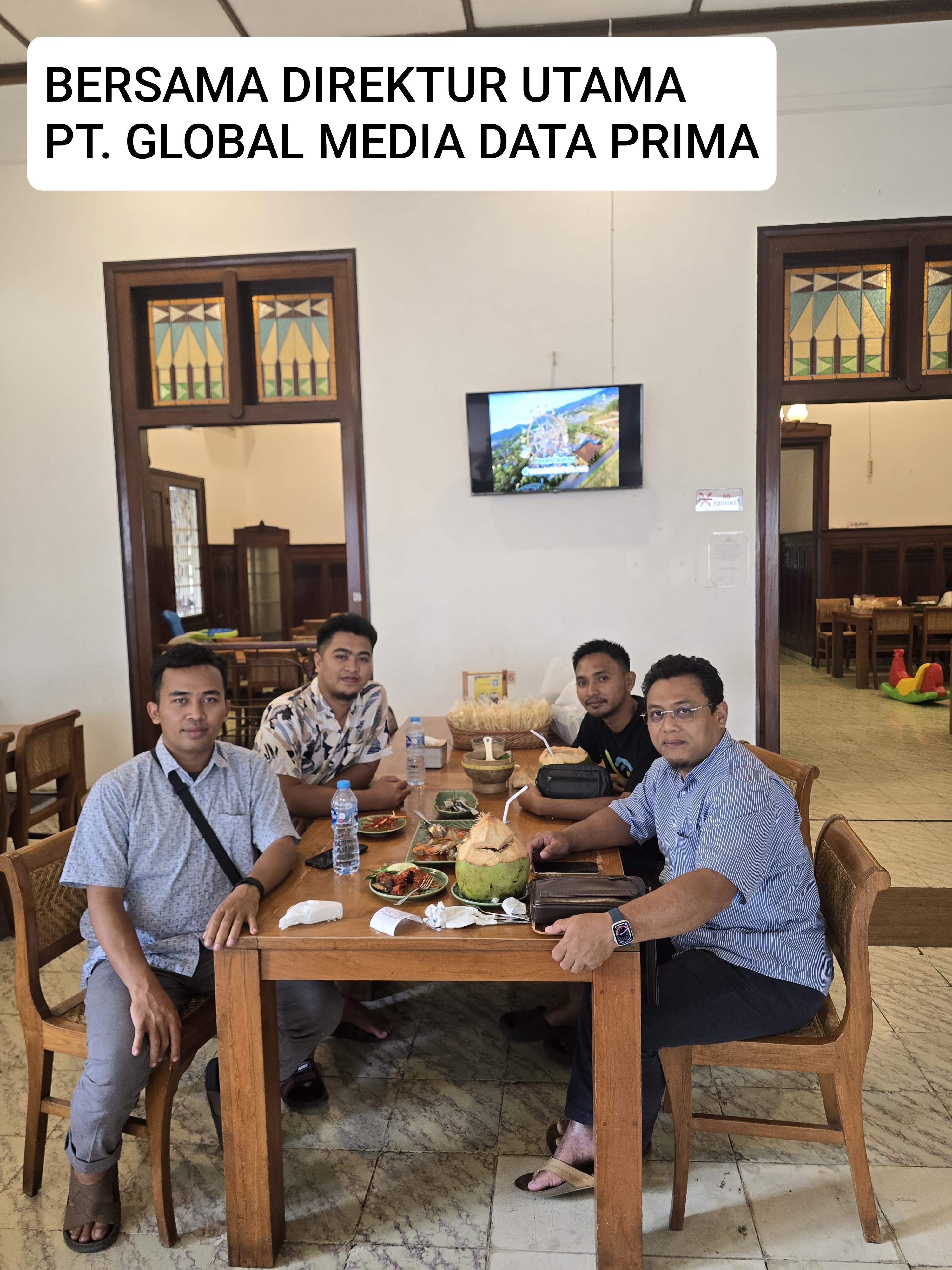 Bersama Direktur